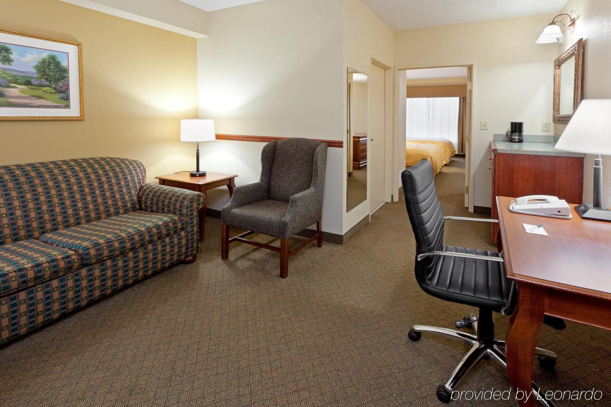 Hampton Inn & Suites By Hilton- Newark Airport Elizabeth Room photo