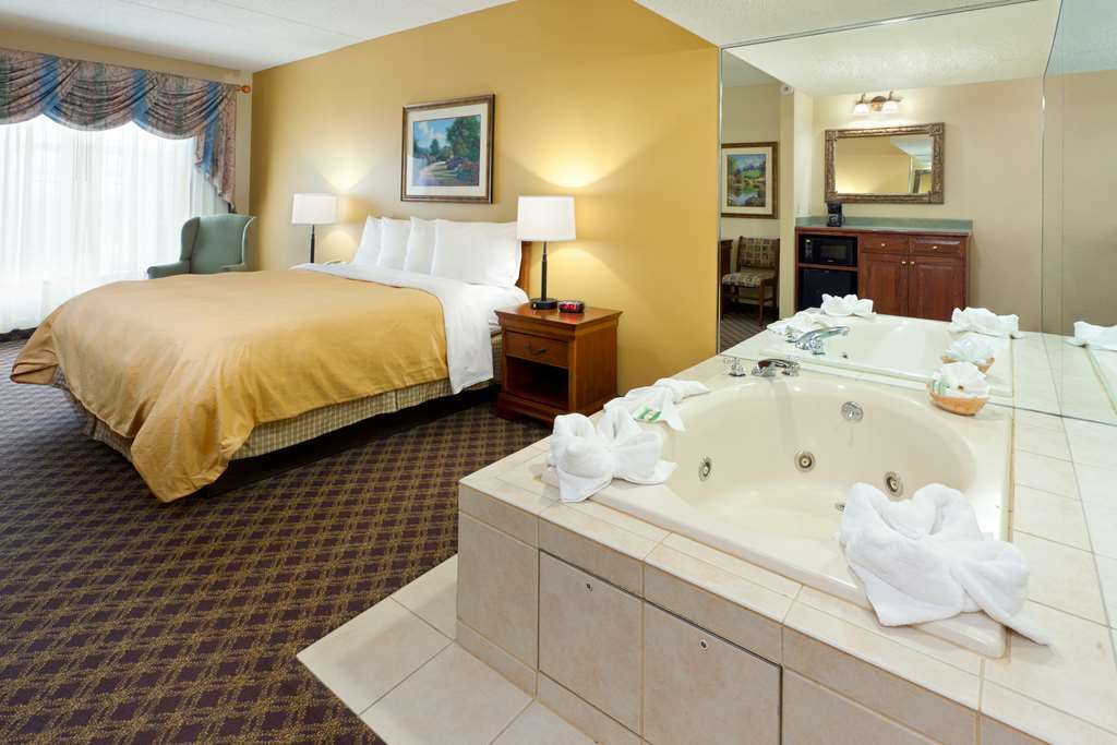 Hampton Inn & Suites By Hilton- Newark Airport Elizabeth Room photo